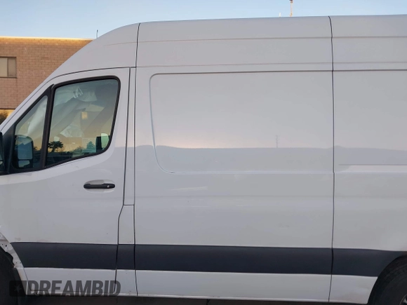 2021 Mercedes-Benz Sprinter Cargo with VIN W1Y4EBHY9MT057970, listed as a IAAI auction lot 38416320 with 32,055 mi miles and . Bid and sale history available at carsss.com. Image 14.
