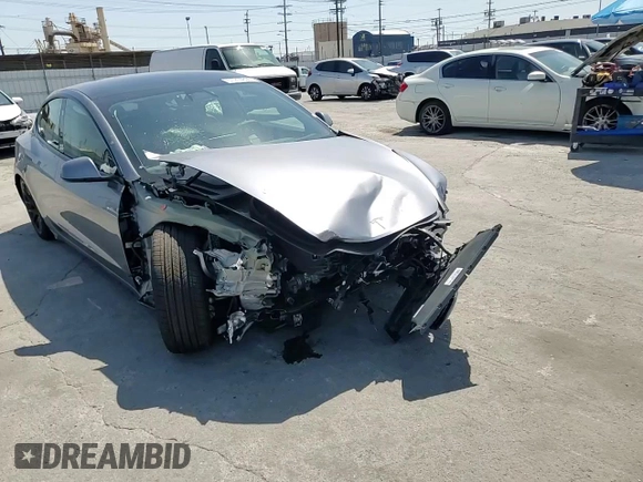 2024 Tesla Model 3 z VIN 5YJ3E1EA8RF870082, wystawiony jako Copart lot #51914895 z przebiegiem 4 353 mil mil oraz Szkoda całkowita • Salvage title. Historia ofert i sprzedaży dostępna na DreamBid. Obrazek 11.