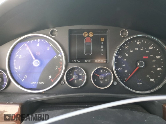2004 Volkswagen Touareg with VIN WVGEM77LX4D071560, listed as a Copart auction lot 41630995 with 168,906 mi miles and Salvage title. Bid and sale history available at DreamBid. Image 9.
