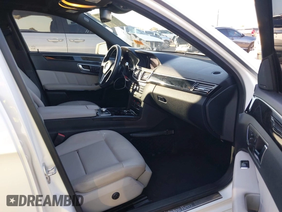 2013 Mercedes-Benz E-Class E 350 Luxury BlueTEC with VIN WDDHF2EB5DA675484, listed as a IAAI auction lot 41522495 with 99,618 mi miles. Bid and sale history available at carsss.com. Image 5.