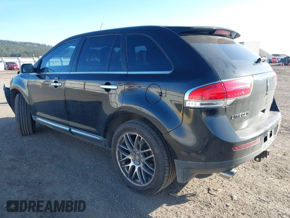 2011 Lincoln MKX with VIN 2LMDJ8JK2BBJ33518, listed as a IAAI auction lot 41827781 with 127,023 mi miles. Bid and sale history available at carsss.com. Image 3.