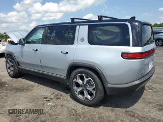 2024 Rivian R1S Adventure with VIN 7PDSGBBA1RN041672, listed as a Copart auction lot 61924974 with Not Provided miles and Salvage Title. Bid and sale history available at carsss.com. Image 2.