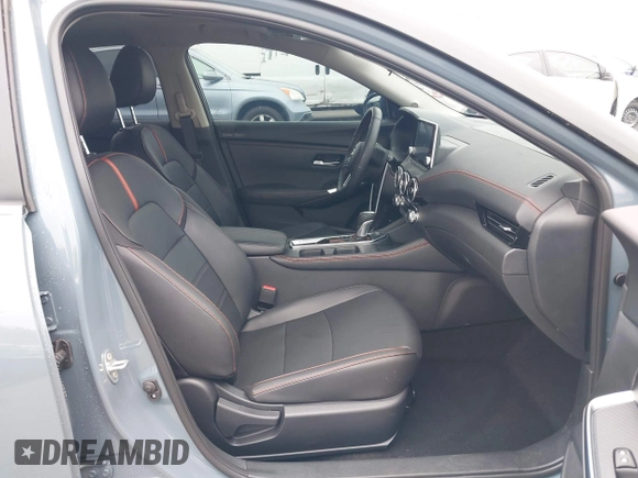 2025 Nissan Sentra SR с VIN 3N1AB8DVXSY233950, выставлен на аукционе IAAI как лот 42429684 с пробегом 5 114 миль миль и . История ставок и продаж доступна на DreamBid. Изображение 5.