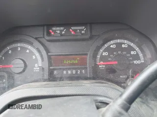 2014 Ford Econoline Cargo Commercial z VIN 1FTNE2EW9EDA50895, wystawiony jako IAAI lot #41498409 z przebiegiem 825 256 mil mil oraz . Historia ofert i sprzedaży dostępna na DreamBid. Obrazek 14.