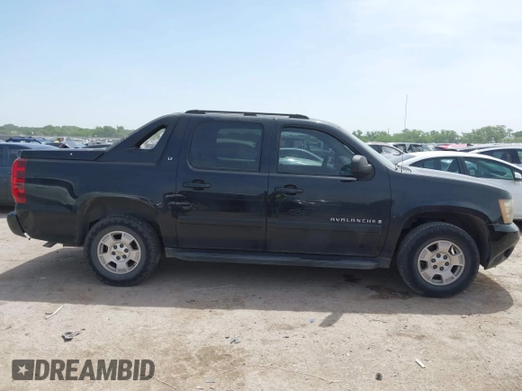 2007 Chevrolet Avalanche 3LT z VIN 3GNEC12017G152396, wystawiony jako IAAI lot #42261163 z przebiegiem Nie podano mil oraz . Historia ofert i sprzedaży dostępna na DreamBid. Obrazek 13.