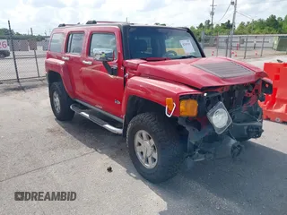 2007 Hummer H3 SUV with VIN 5GTDN13E678100639, listed as a IAAI auction lot 42169342 with 239,906 mi miles. Bid and sale history available at carsss.com. Image 1.
