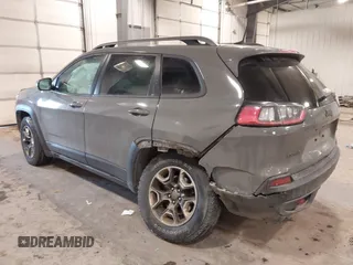2019 Jeep Cherokee Trailhawk Elite with VIN 1C4PJMBX7KD361203, listed as a IAAI auction lot 41515943 with 133,384 mi miles. Bid and sale history available at carsss.com. Image 3.