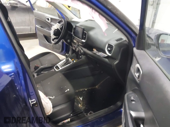 2020 Hyundai Venue SE with VIN KMHRB8A32LU027248, listed as a IAAI auction lot 41391848 with 85,417 mi miles and . Bid and sale history available at DreamBid. Image 5.