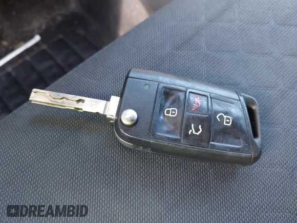 2020 Volkswagen Tiguan S z VIN 3VV1B7AX7LM133084, wystawiony jako IAAI lot #42597631 z przebiegiem 84 415 mil mil oraz . Historia ofert i sprzedaży dostępna na DreamBid. Obrazek 11.