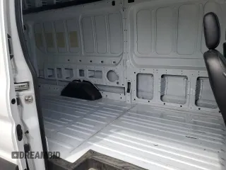 2024 Ford Transit Cargo z VIN 1FTBW3X85RKA98853, wystawiony jako Copart lot #60543695 z przebiegiem 26 182 mil mil oraz Szkoda całkowita • Salvage title. Historia ofert i sprzedaży dostępna na DreamBid. Obrazek 11.