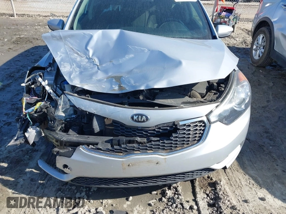 2016 Kia Forte EX with VIN KNAFX5A89G5627605, listed as a IAAI auction lot 42022725 with 87,712 mi miles and . Bid and sale history available at carsss.com. Image 12.
