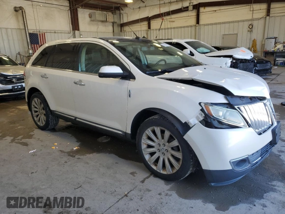 2011 Lincoln MKX z VIN 2LMDJ8JK4BBJ31821, wystawiony jako Copart lot #52150815 z przebiegiem 125 597 mil mil oraz Nie do naprawy • Non repairable. Historia ofert i sprzedaży dostępna na DreamBid. Obrazek 4.