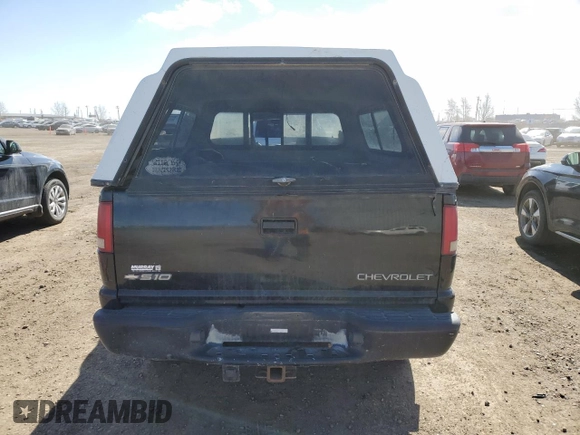 2002 Chevrolet S-10 LS with VIN 1GCCT19W428192836, listed as a Copart auction lot 52183955 with 119,300 mi miles and Salvage Title. Bid and sale history available at carsss.com. Image 6.