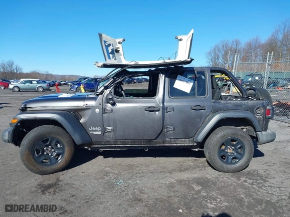 2019 Jeep Wrangler Unlimited Sport S with VIN 1C4HJXDG7KW572294, listed as a IAAI auction lot 41607986 with 61,734 mi miles. Bid and sale history available at carsss.com. Image 6.