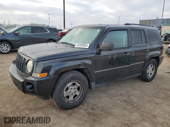 2008 Jeep Patriot Sport with VIN 1J8FT28W88D772426, listed as a Copart auction lot 82000924 with 220,130 mi miles and Clean Title. Bid and sale history available at carsss.com. Image 1.