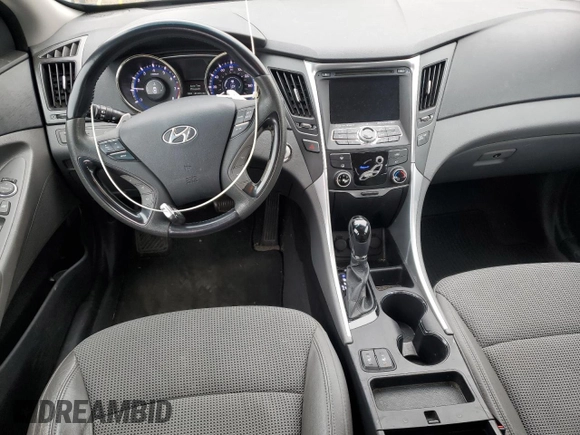 2013 Hyundai Sonata Limited with VIN 5NPEC4AC3DH595447, listed as a Copart auction lot 84197774 with 189,658 mi miles and Clean Title. Bid and sale history available at DreamBid. Image 8.