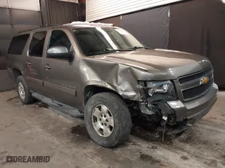 2013 Chevrolet Suburban LT with VIN 1GNSKJE72DR334022, listed as a IAAI auction lot 41538579 with 152,032 mi miles. Bid and sale history available at carsss.com. Image 1.