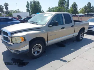 2003 Dodge 1500 ST z VIN 1D7HA18D13S241691, wystawiony jako IAAI lot #42438286 z przebiegiem 174 476 mil mil oraz . Historia ofert i sprzedaży dostępna na DreamBid. Obrazek 2.