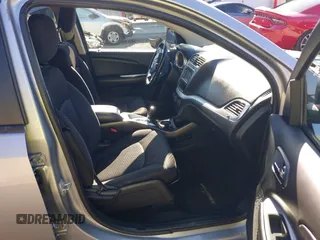 2017 Dodge Journey SXT z VIN 3C4PDCBG4HT563310, wystawiony jako IAAI lot #42190636 z przebiegiem 171 054 mil mil oraz . Historia ofert i sprzedaży dostępna na DreamBid. Obrazek 5.