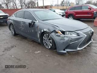 2019 Lexus ES with VIN 58ABZ1B1XKU049104, listed as a IAAI auction lot 41168233 with 57,059 mi miles. Bid and sale history available at carsss.com. Image 1.