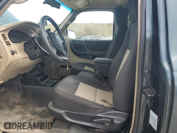 2004 Ford Ranger XL Fleet z VIN 1FTZR15E44PA65938, wystawiony jako Copart lot #51733575 z przebiegiem 235 190 mil mil oraz Szkoda całkowita • Salvage title. Historia ofert i sprzedaży dostępna na DreamBid. Obrazek 7.
