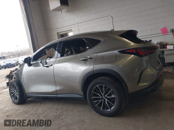 2024 Lexus NX 350h Premium z VIN 2T2GKCEZXRC020420, wystawiony jako IAAI lot #41959942 z przebiegiem 26 195 mil mil oraz . Historia ofert i sprzedaży dostępna na DreamBid. Obrazek 13.