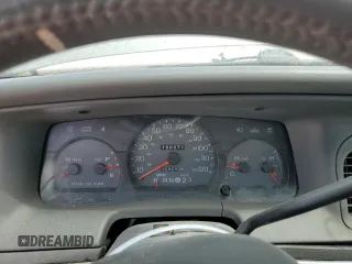 2004 Mercury Grand Marquis LS Premium z VIN 2MEFM75W34X688862, wystawiony jako Copart lot #56801635 z przebiegiem 150 371 mil mil oraz Szkody całkowita. Historia ofert i sprzedaży dostępna na DreamBid. Obrazek 9.