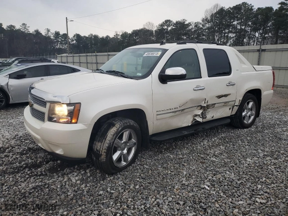 2011 Chevrolet Avalanche LTZ with VIN 3GNTKGE36BG334977, listed as a Copart auction lot 48656615 with 92,922 mi miles and Salvage Title. Bid and sale history available at carsss.com. Image 1.