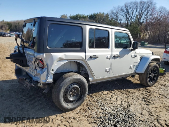 2023 Jeep Wrangler Sahara z VIN 1C4JJXP66PW703050, wystawiony jako Copart lot #53637455 z przebiegiem 7 525 mil mil oraz Czysty tytuł • Clean title. Historia ofert i sprzedaży dostępna na DreamBid. Obrazek 3.