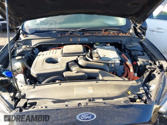 2016 Ford Fusion Energi SE Luxury with VIN 3FA6P0PU5GR373212, listed as a IAAI auction lot 41875297 with 93,049 mi miles. Bid and sale history available at carsss.com. Image 10.