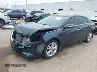 2012 Hyundai Sonata SE z VIN 5NPEC4AC7CH341786, wystawiony jako IAAI lot #41890326 z przebiegiem 114 678 mil mil oraz . Historia ofert i sprzedaży dostępna na DreamBid. Obrazek 18.