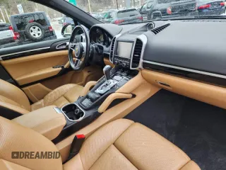 2016 Porsche Cayenne S E-Hybrid with VIN WP1AE2A23GLA63912, listed as a Copart auction lot 49523665 with 114,237 mi miles and Clean title. Bid and sale history available at DreamBid. Image 5.