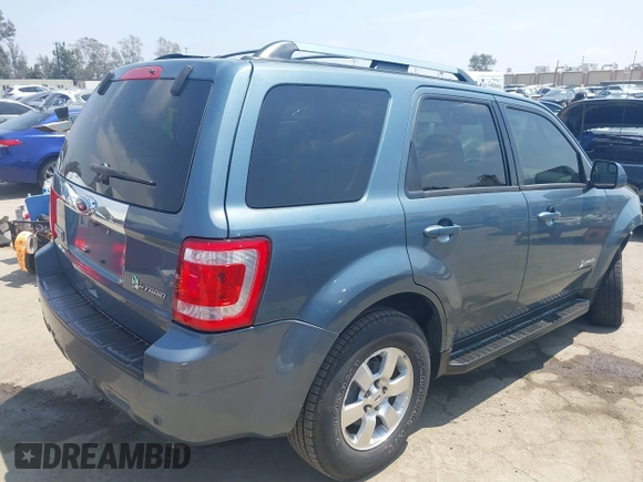 2011 Ford Escape Hybrid с VIN 1FMCU4K35BKA50010, выставлен на аукционе IAAI как лот 42170596 с пробегом 129 044 миль миль и . История ставок и продаж доступна на DreamBid. Изображение 4.