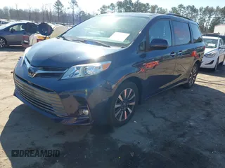 2018 Toyota Sienna XLE with VIN 5TDDZ3DC6JS206368, listed as a IAAI auction lot 41635138 with 44,578 mi miles. Bid and sale history available at carsss.com. Image 17.