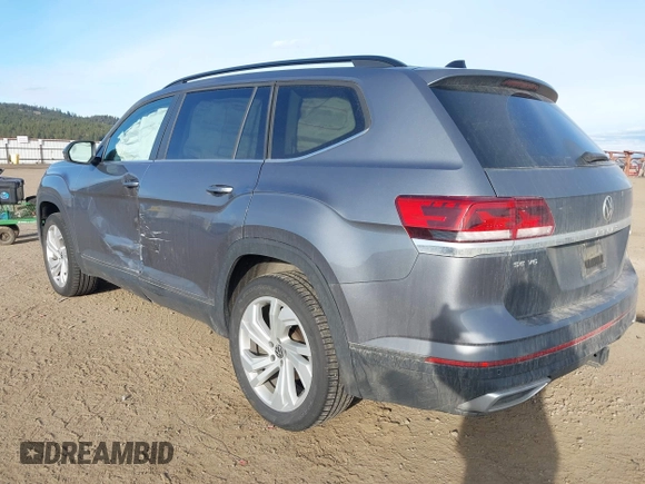 2022 Volkswagen Atlas 3.6L V6 SE w/Technology with VIN 1V2HR2CA4NC523017, listed as a IAAI auction lot 41754371 with 23,745 mi miles. Bid and sale history available at carsss.com. Image 3.