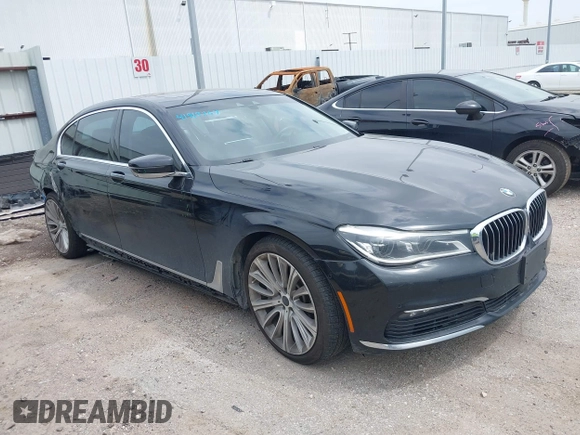 2017 BMW 7 Series 750i z VIN WBA7F0C31HGM22135, wystawiony jako IAAI lot #41919264 z przebiegiem 63 226 mil mil oraz . Historia ofert i sprzedaży dostępna na DreamBid. Obrazek 1.