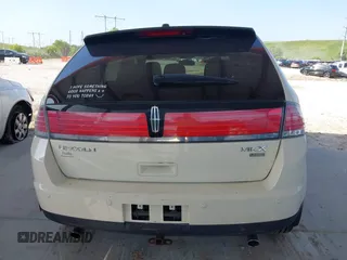 2007 Lincoln MKX with VIN 2LMDU88C77BJ33821, listed as a IAAI auction lot 42682904 with 150,877 mi miles and . Bid and sale history available at DreamBid. Image 17.