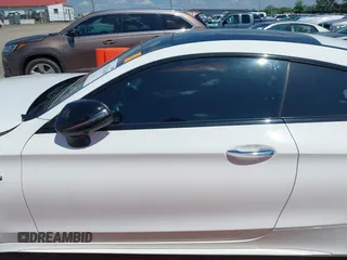 2018 Mercedes-Benz C 43 AMG z VIN WDDWJ6EB8JF755552, wystawiony jako IAAI lot #42112165 z przebiegiem 29 723 mil mil oraz . Historia ofert i sprzedaży dostępna na DreamBid. Obrazek 14.