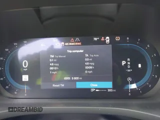 2025 Volvo XC60 Plus с VIN YV4M12RC5S1149246, выставлен на аукционе IAAI как лот 42533801 с пробегом 5 600 миль миль и . История ставок и продаж доступна на DreamBid. Изображение 7.