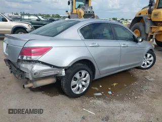 2009 Honda Accord EX-L z VIN 1HGCP26849A028250, wystawiony jako IAAI lot #42149706 z przebiegiem 191 294 mil mil oraz . Historia ofert i sprzedaży dostępna na DreamBid. Obrazek 4.