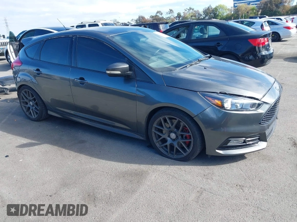 2017 Ford Focus ST with VIN 1FADP3L93HL348951, listed as a IAAI auction lot 41909521 with 88,158 mi miles and . Bid and sale history available at carsss.com. Image 1.