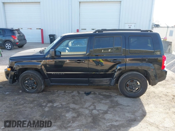 2017 Jeep Patriot Sport with VIN 1C4NJPBA7HD118388, listed as a IAAI auction lot 41538977 with 81,920 mi miles. Bid and sale history available at carsss.com. Image 14.