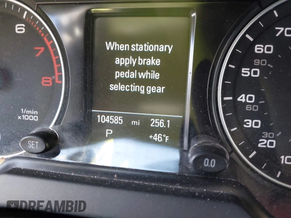 2015 Audi Q5 Premium Plus with VIN WA1LFAFP2FA092635, listed as a IAAI auction lot 41732845 with 104,585 mi miles. Bid and sale history available at carsss.com. Image 7.