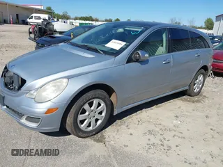 2007 Mercedes-Benz R-Class 3.5L with VIN 4JGCB65E77A049243, listed as a IAAI auction lot 41815589 with 192,182 mi miles. Bid and sale history available at carsss.com. Image 2.