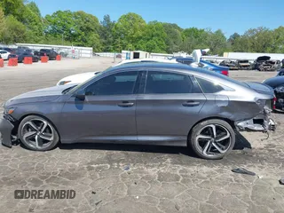 2020 Honda Accord Sport z VIN 1HGCV2F32LA020830, wystawiony jako IAAI lot #42048772 z przebiegiem 84 294 mil mil oraz . Historia ofert i sprzedaży dostępna na DreamBid. Obrazek 14.