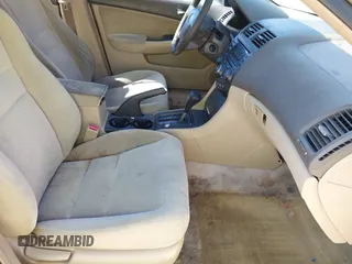 2003 Honda Accord LX z VIN 1HGCM66343A103346, wystawiony jako IAAI lot #41939613 z przebiegiem 231 328 mil mil oraz . Historia ofert i sprzedaży dostępna na DreamBid. Obrazek 5.