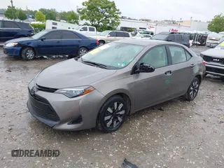 2018 Toyota Corolla L с VIN 2T1BURHE3JC002107, выставлен на аукционе IAAI как лот 42357316 с пробегом 46 481 миль миль и . История ставок и продаж доступна на DreamBid. Изображение 17.