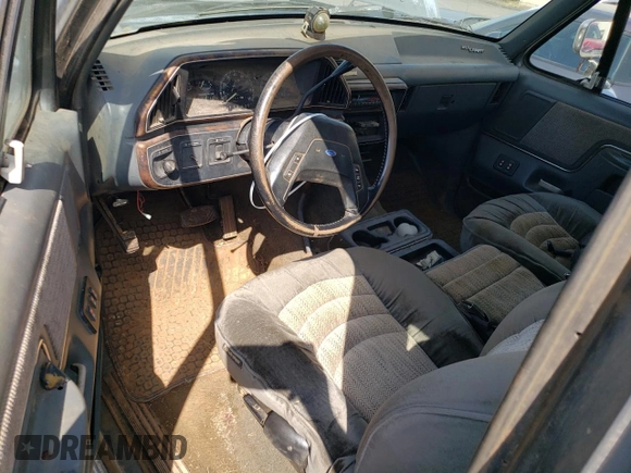 1991 Ford F-250 с VIN 1FTHX26GXMKA33256, выставлен на аукционе Copart как лот 59715565 с пробегом 93 443 миль миль и Чистый • Clean title. История ставок и продаж доступна на DreamBid. Изображение 8.