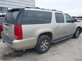 2007 GMC Yukon XL SLT z VIN 1GKFC16097R280171, wystawiony jako IAAI lot #41319694 z przebiegiem 241 553 mil mil oraz . Historia ofert i sprzedaży dostępna na DreamBid. Obrazek 4.