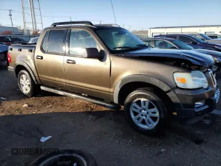 2008 Ford Explorer Sport Trac XLT z VIN 1FMEU51E58UB08051, wystawiony jako Copart lot #87066424 z przebiegiem 213 473 mil mil oraz Szkoda całkowita • Salvage title. Historia ofert i sprzedaży dostępna na DreamBid. Obrazek 4.